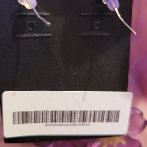 Flower Resin Pink earrings with 925 Sterling Silver hooks, glass bead - Picture 3 of 4